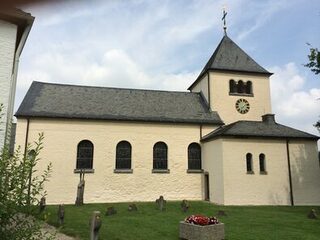 Katholische Kirche Niedermerz